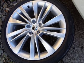 škoda superb 19 alu kola 5x112 nová
