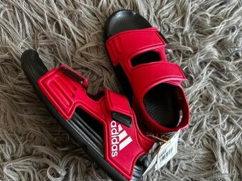 Adidas sandálky 30