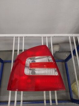 Zadní levé světlo Škoda Octavia 2 sedan