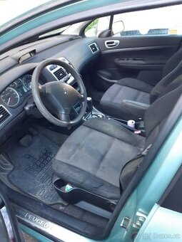 Peugeot 3 307
