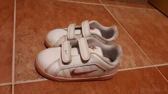 Botasky vel.25 (Nike) a 27 (F and F), vn. stélka 15,2cm+18cm