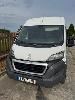 Automobil Peugeot BOXER