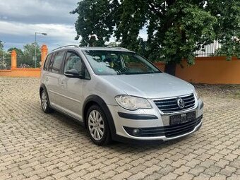 Volkswagen touran cross NOVA STK