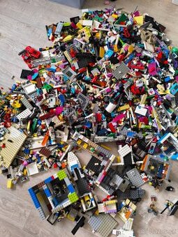 Lego - mix kostek cca 7.5 kg