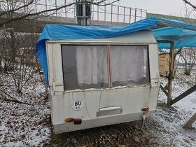 Prodám karavan bez TP, neteče , suchy