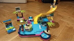 Lego - Andrea a párty u bazénu