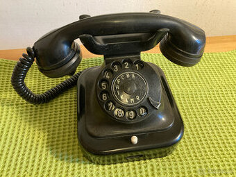 Starožitný telefon