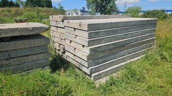silniční betonové panely