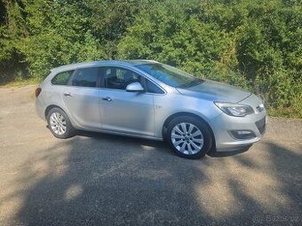 Opel Astra sports tourer 1,7 CDTi 81 kW - 1