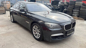 BMW 7  4,4 V8 32V Bi-Turbo