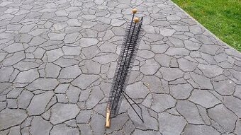 Stojan na CD, výška 103 cm, jako nový