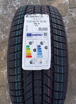 Nová sada zimních pneumatik Continental 225/45 R19 XL