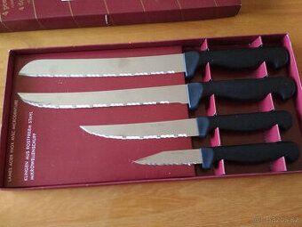 sada kuchyňských nožů