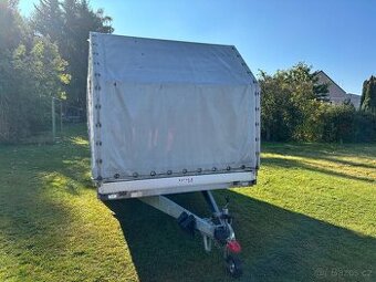 Přívesný vozík brzdený