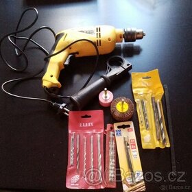 Příklepová vrtačka + příslušenství