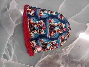 čepice s kolouškem s beránkem