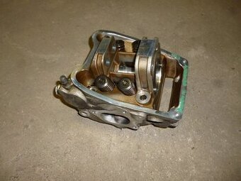 Piaggio Beverly 500. Hlava. Od 2003 - 1