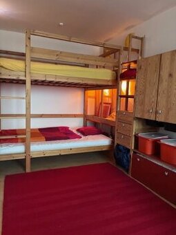 Dětský pokoj Ikea z přírodní borovice