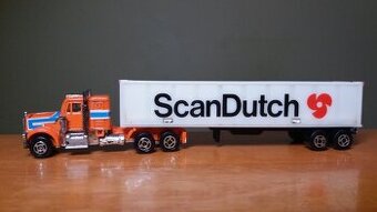 Model USA kamion Peterbilt / Kenworth / model hračka 80.lét