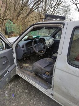 Nissan Navara d22 2.5 98kw