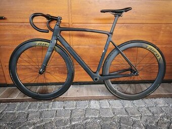 silniční kolo Polygon Stratos S8 Disc vel.M 50cm 168-176cm