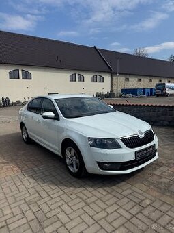 ŠKODA OCTAVIA 1.6 TDi 81 kW DSG AUTOMAT
