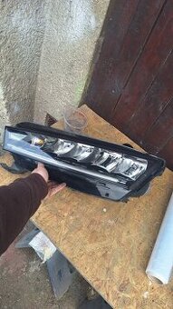 Leve predni svetlo skoda octavia 4 led