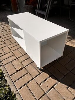 Prodám malý televizní stolek