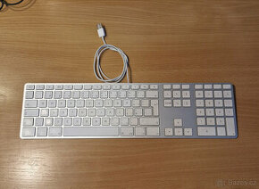 Apple česká klávesnice (model A1243 EMC 2171)