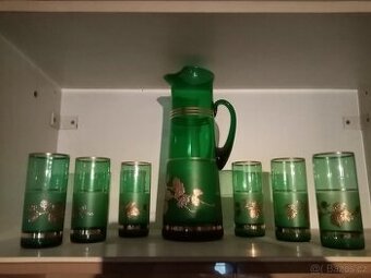 Prodám 6 sklenic se dzbanem 70.leta
