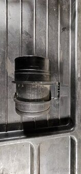 Váha vzduchu 2.0l 103kw 03G 906 461C