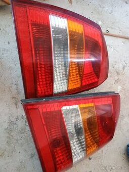 Opel zadní svetla