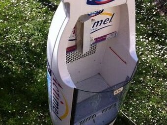 Lednice reklamní Actimel