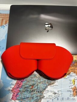 Apple AirPods Max smart case