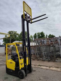VZV  HYSTER