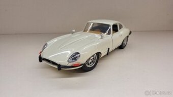 1:18 JAGUAR E COUPE, k