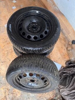 Sada plech. disků Goodyear ultragrip 8 - zimní