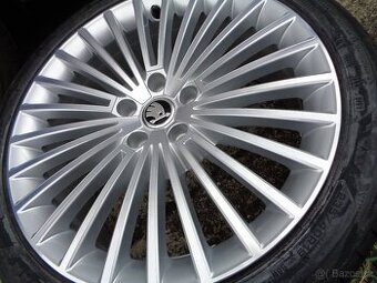 nový originál Škoda Superb 19 alu kola 5x112 - 1