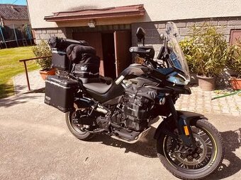 CFMOTO MT800 EXPLORE