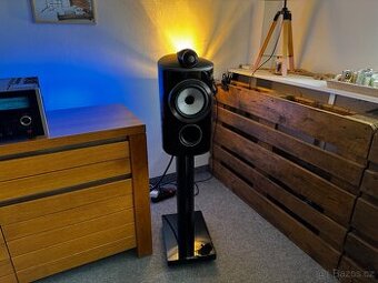 PREDÁM BOWERS WILKINS 805D4 BLACK