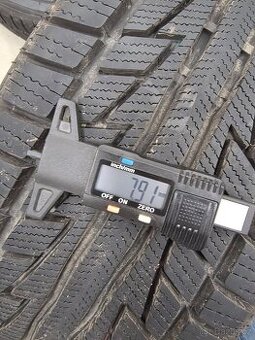 Zimni pneu 215/40 r18