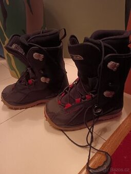 Snoboardové boty 39 stélka ca.23