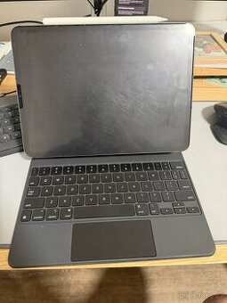 iPad Pro M1 Cellular 256GB s Pencil a klavesnici TOP STAV