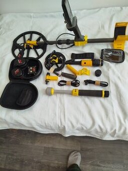 Detektor kovu Minelab Equinox 800