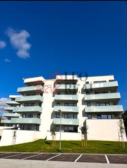 PRONÁJEM MODERNÍHO & PROSTORNÉHO 2kk s Terasou v Residenci R