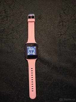 Dětské chytré hodinky TCL Movetime MT40 - 1