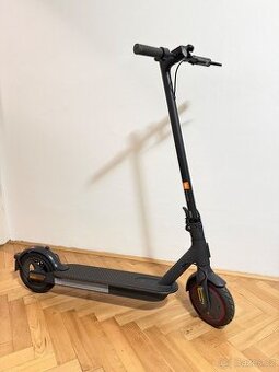 Elektrická koloběžka Xiaomi Electric Scooter Mi Pro 2