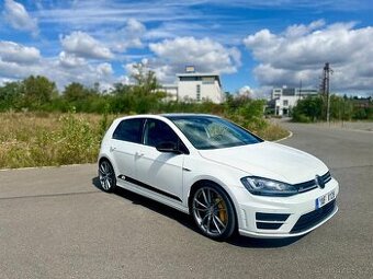 Volkswagen Golf 7 R 4MOTION DSG