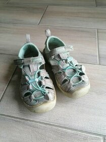 Keen Moxie sandaly 24