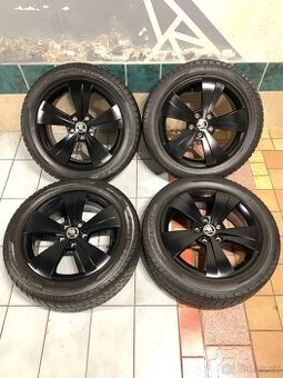 Alu kola Škoda R17 5X112 ZIMNÍ PNEU 215/55 R17 PIRELLI